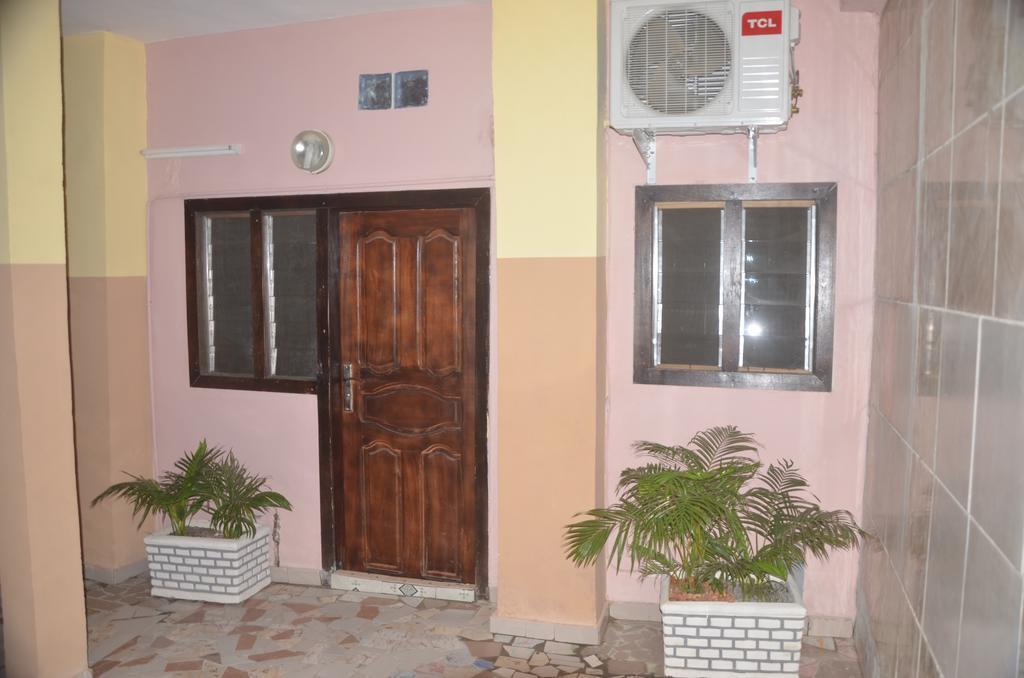 Lagrande-vi Hotell Abidjan Rum bild