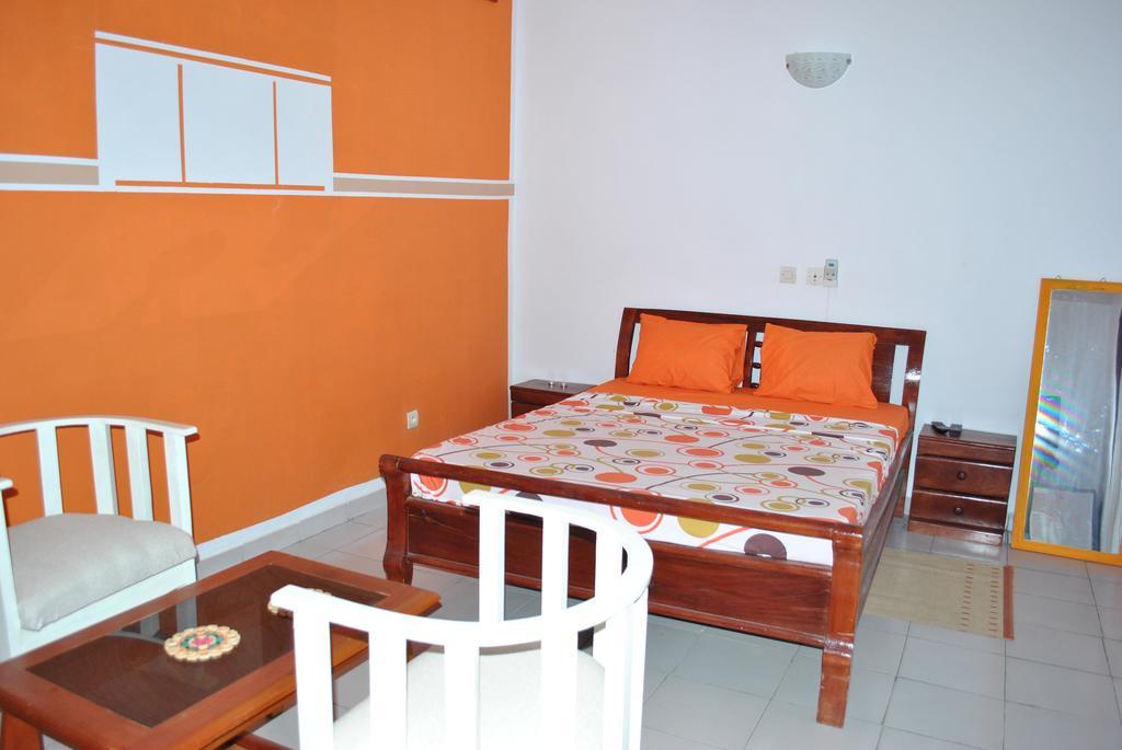 Lagrande-vi Hotell Abidjan Rum bild