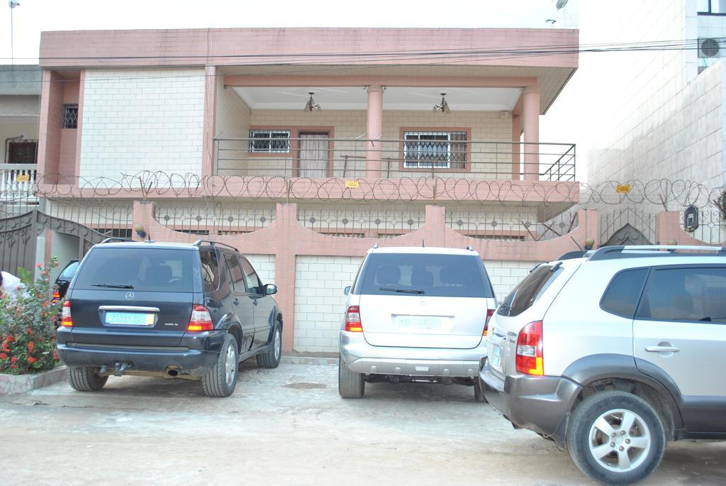 Lagrande-vi Hotell Abidjan Exteriör bild