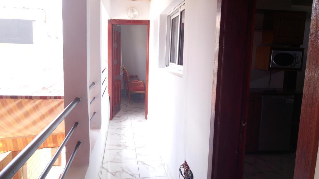 Lagrande-vi Hotell Abidjan Exteriör bild