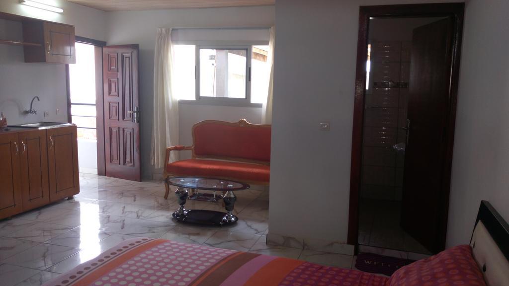 Lagrande-vi Hotell Abidjan Exteriör bild