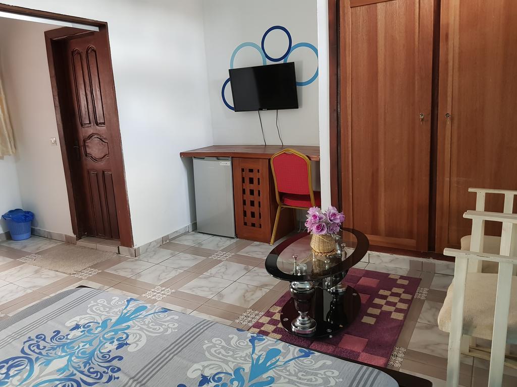 Lagrande-vi Hotell Abidjan Exteriör bild